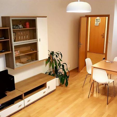 Apartment Smichov Prag Exterior foto