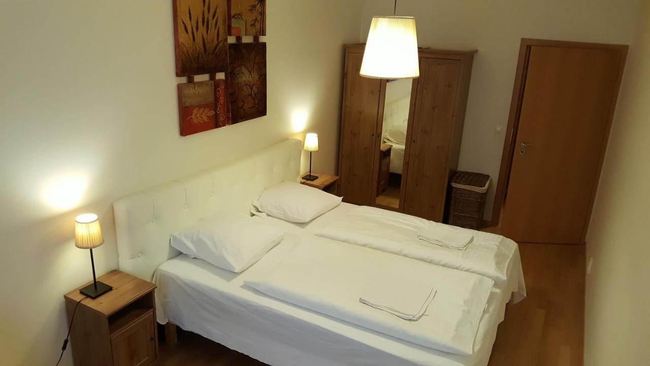 Apartment Smichov Prag Exterior foto