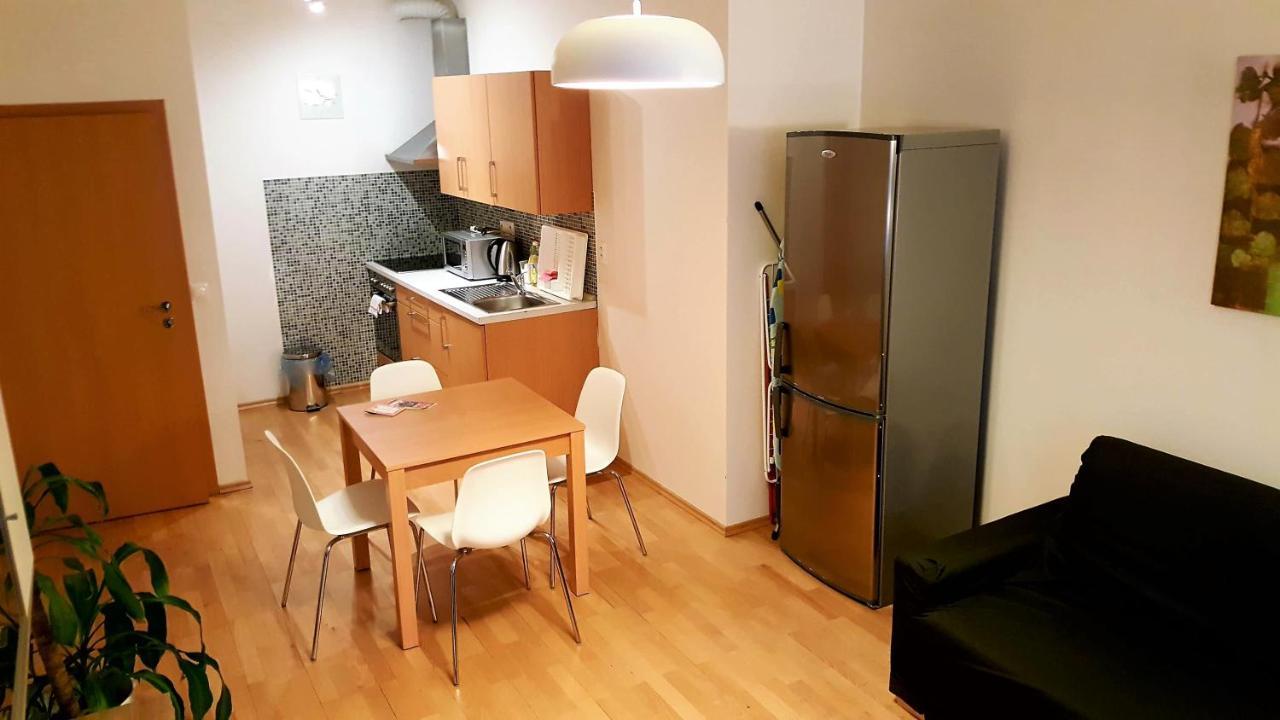 Apartment Smichov Prag Exterior foto